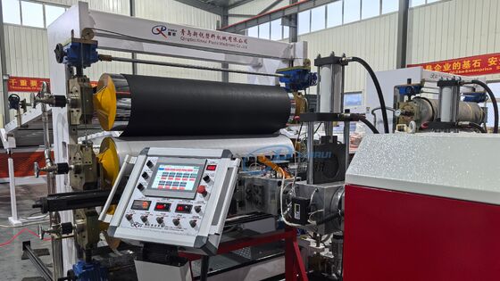 Macchina per tappetini auto in TPE TPV TPR da 1400-1800mm, macchina per la produzione di fogli termoformatura sottovuoto