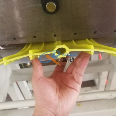 mattonelle di plastica molli del PVC di 150kg/H 400mm che fanno macchina