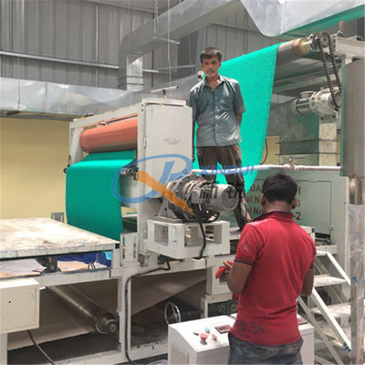 400kg/H spumano appoggiando la bobina Mat Making Machine di plastica del PVC