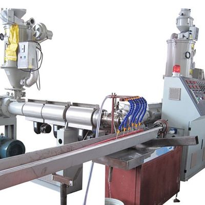 tubo di plastica del tubo aspirante a spirale del PVC di 30m che fa macchina